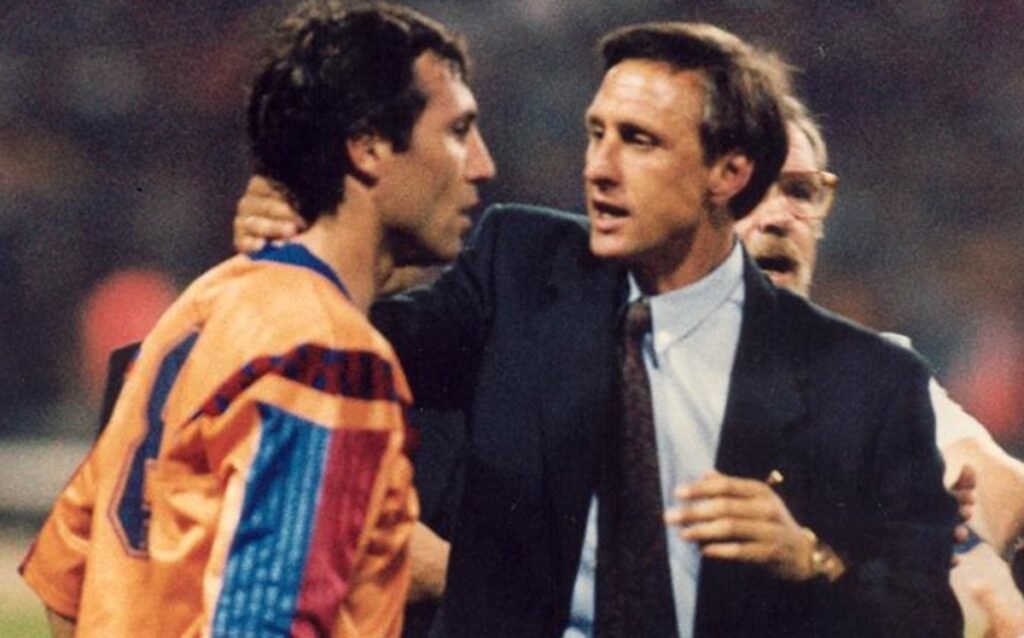 Hristo Stoichkov and Johan Cruyff 1992. Football Eras