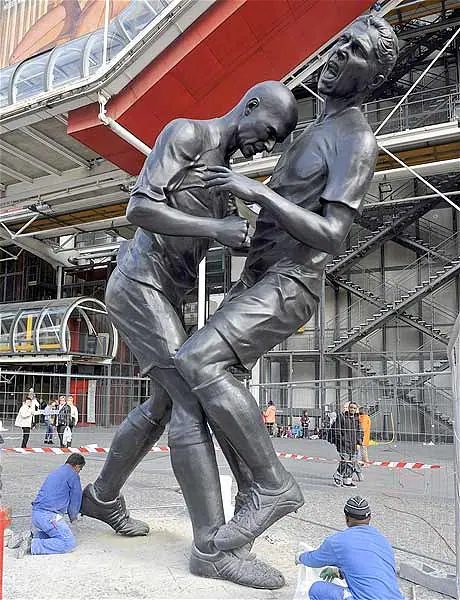 Zinedine Zidane's World Cup final headbutt on Marco Materazzi immortalised in France with 5-metre statue